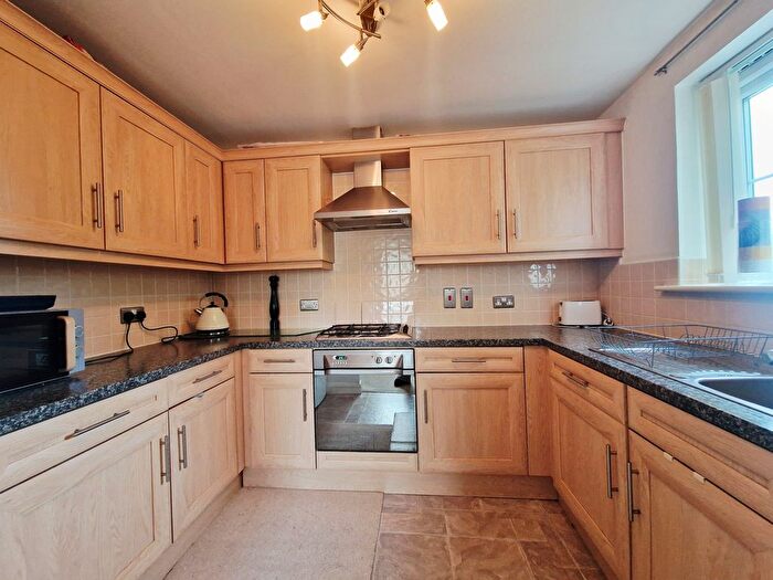 2 Bedroom Property To Rent In Gladstone Close, Blackburn, BB2
