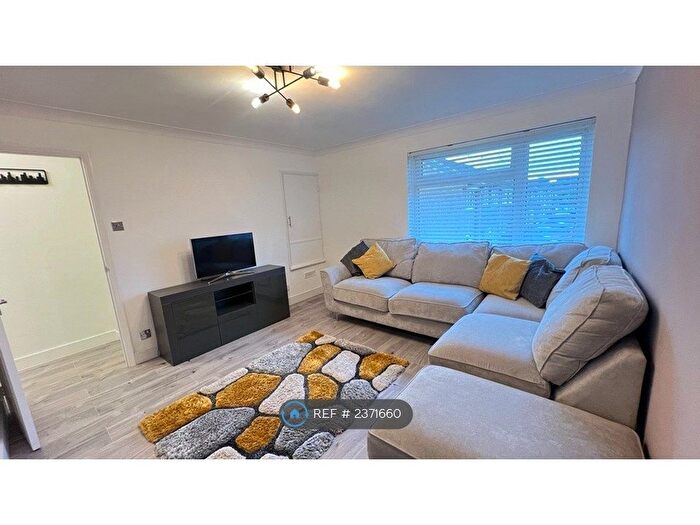 1 Bedroom Maisonette To Rent In Cubb Field, Aylesbury, HP19