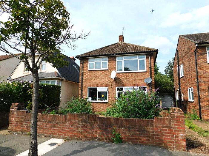 2 Bedroom Maisonette To Rent In Curtis Road, Whitton, TW4