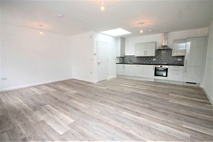 Studio To Rent In Stanmore Hill, Stanmore, HA7