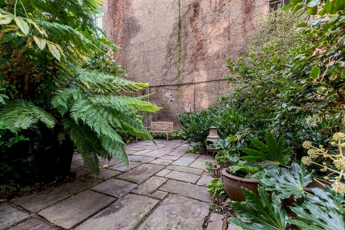 2 Bedroom Flat To Rent In Sinclair Road, Brook Green, Brook Green, London, W14