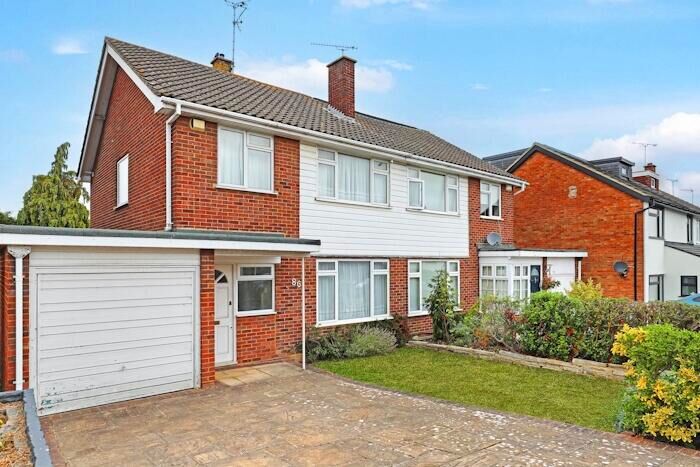 3 Bedroom Semi-Detached House For Sale In Longfields, Ongar, CM5