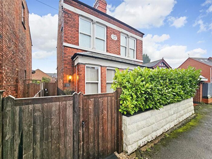 3 Bedroom Link Detached House For Sale In Norman Road, Nottingham, NG3