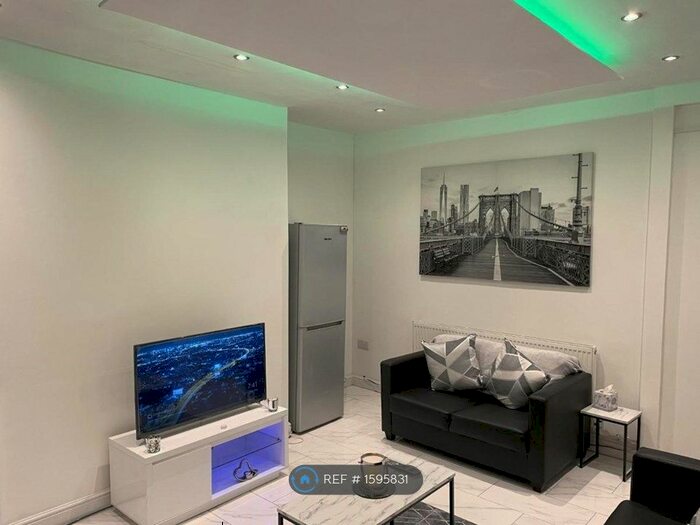 1 Bedroom Flat To Rent In Manningham, Bradford, BD8