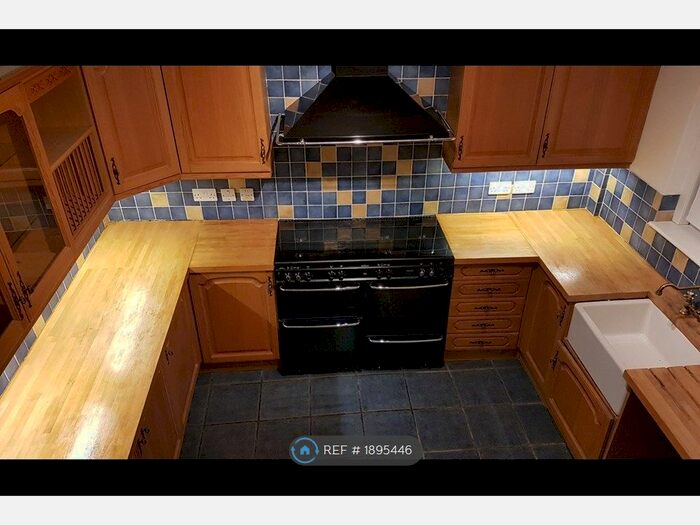 2 Bedroom Terraced House To Rent In Cross Street, Denton, Manchester, M34