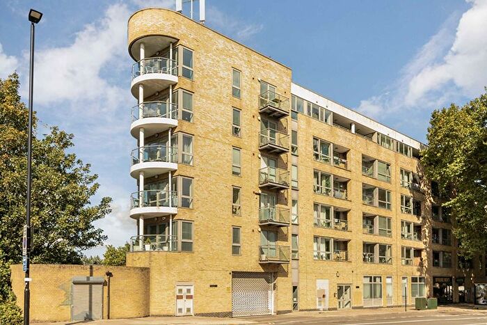 1 Bedroom Flat For Sale In Chiswick High Road, Chiswick, W4