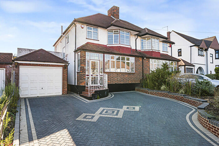 3 Bedroom Semi Detached House For Sale In Riefield Road, Eltham Heights, SE9