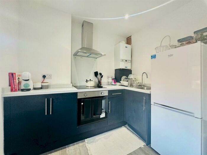 2 Bedroom Apartment To Rent In Park Road, Nottingham, NG7