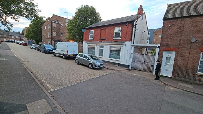 1 Bedroom Flat To Rent In Elizabeth Street, Luton, LU1