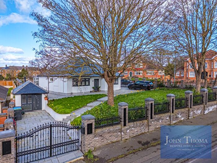 3 Bedroom Detached House To Rent In Manor Road, Chigwell, Essex, IG7