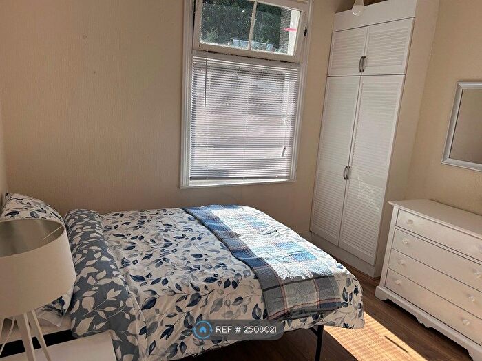 2 Bedroom Flat To Rent In Elliscombe Road, Charlton, SE7