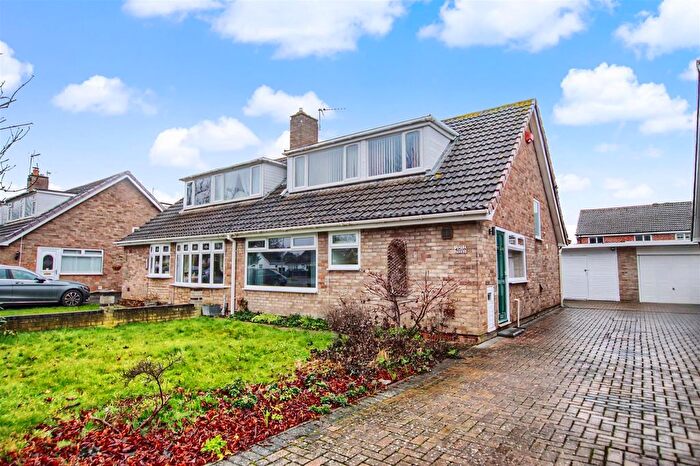 3 Bedroom Semi-Detached Bungalow For Sale In Thornaby Road, Thornaby, TS17