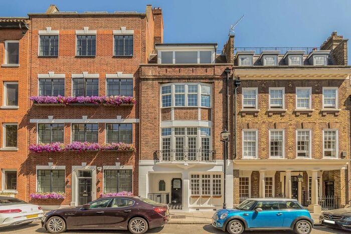 5 Bedroom Property To Rent In Catherine Place, London, SW1E