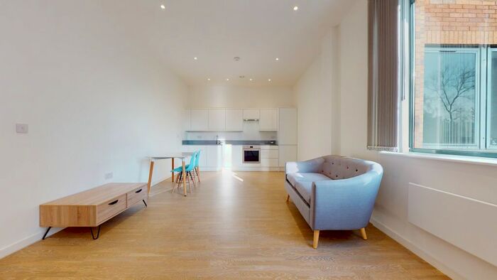 1 Bedroom Flat To Rent In Riverbank Way, Brentford, TW8