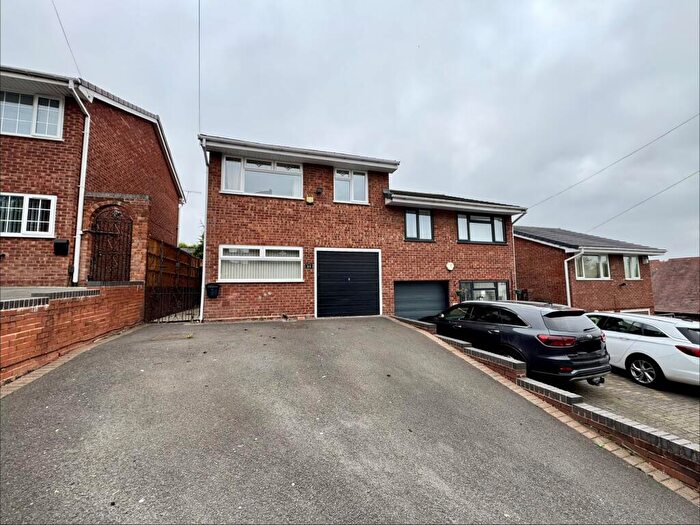 3 Bedroom House To Rent In Waterfall Lane, Rowley Regis, B65
