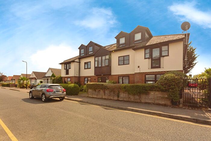 2 Bedroom Apartment For Sale In Iona Crescent, Slough, SL1