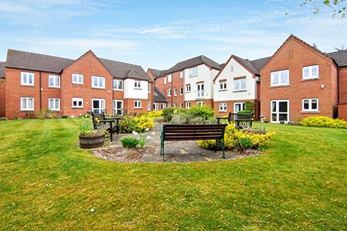 1 Bedroom Apartment For Sale In Kenilworth Road, Balsall Common, CV7