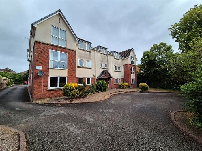 2 Bedroom Flat For Sale In Well Lane, Bebington, Wirral, CH63