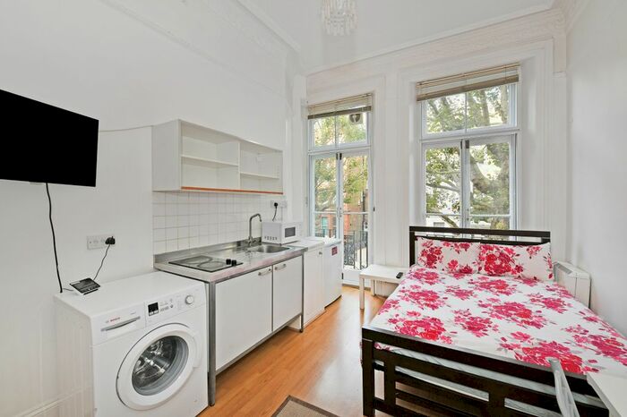 Studio To Rent In Philbeach Gardens, London SW5