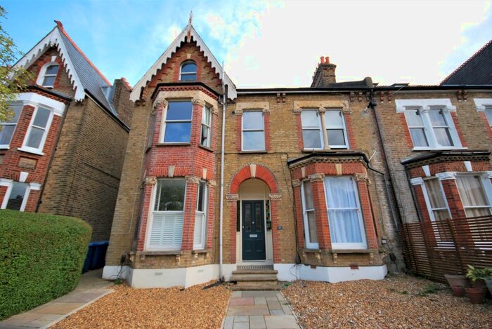 2 Bedroom Flat To Rent In Therapia Road, London, SE22