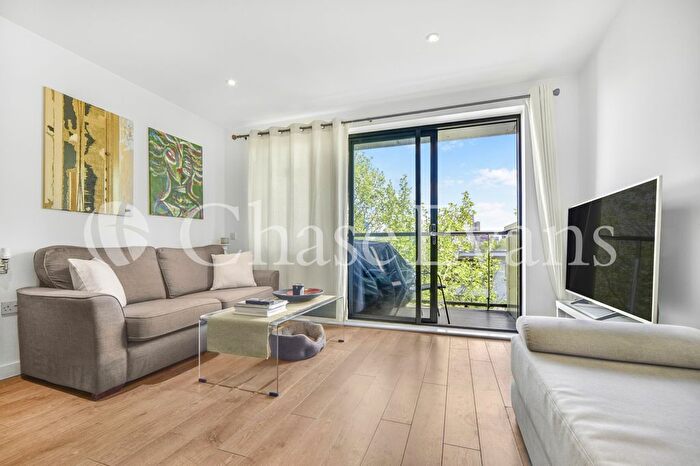 1 Bedroom Flat For Sale In Kerensky House, Upper North Street, Poplar, London, E14