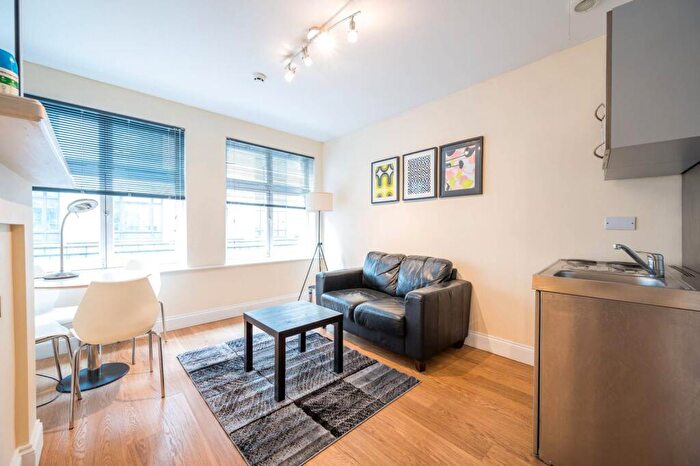 1 Bedroom Flat To Rent In Bishopsgate, City, London, EC2N