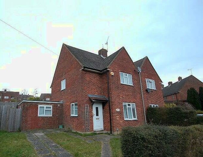 3 Bedroom Semi-Detached House To Rent In Stanmore, SO22