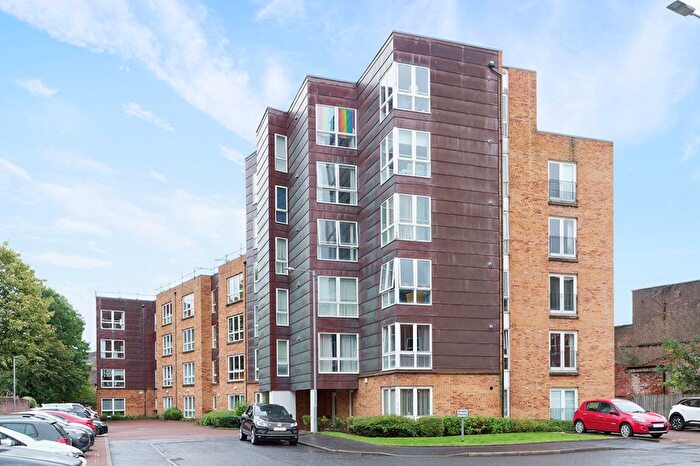 2 Bedroom Flat For Sale In Mcphail Street, Glasgow, G40