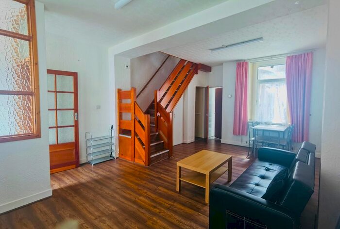 2 Bedroom Terraced House To Rent In Rodney Street, Swansea, SA1