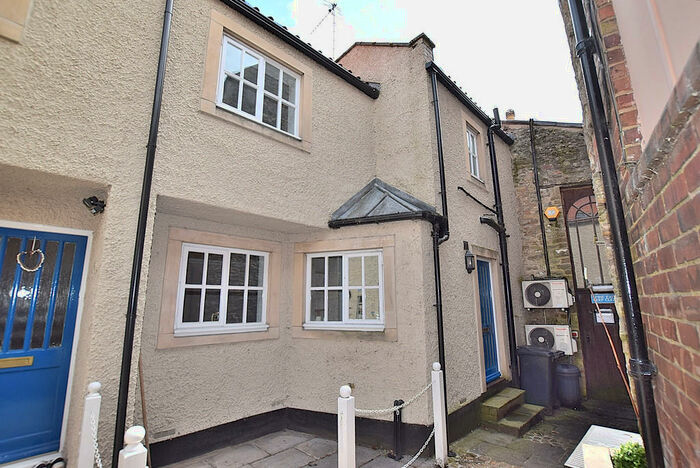 1 Bedroom Cottage To Rent In Chantry Mews, Richmond, DL10