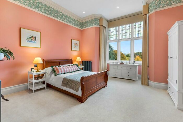 1 Bedroom Apartment For Sale In Tudor Grange, Blossomfield Road, Solihull, B91