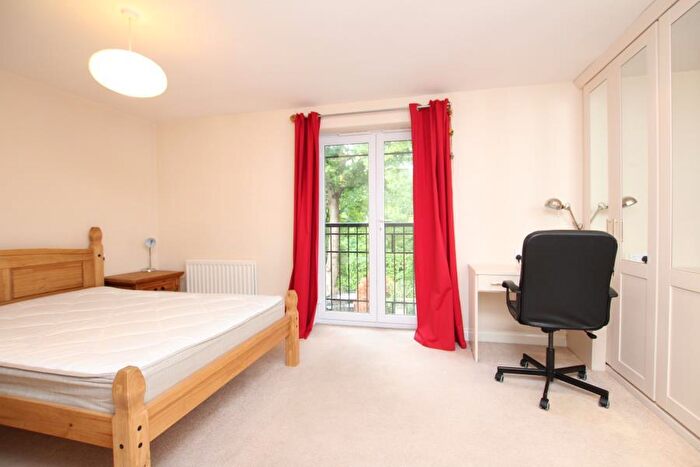 5 Bedroom Terraced House To Rent In Thomas Way - Stoke Park, BS16