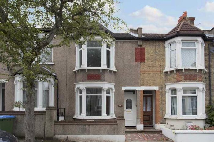House To Rent In Shieldhall Street, London, SE2