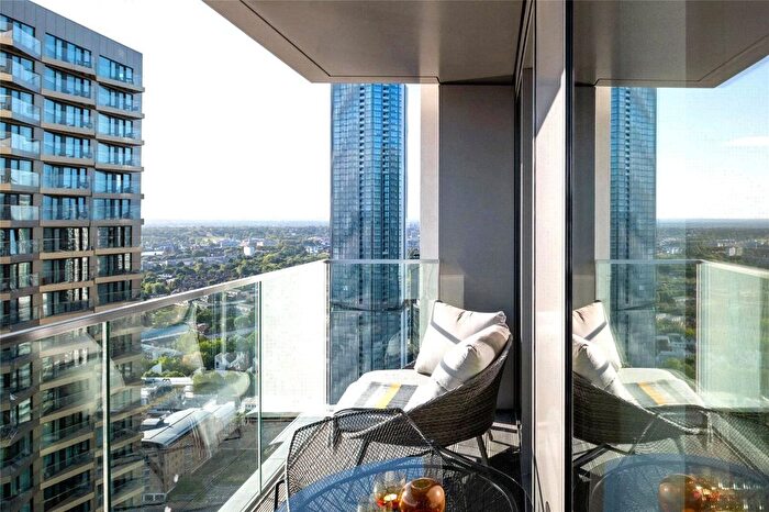 2 Bedroom Flat For Sale In Park Drive, Canary Wharf, E14
