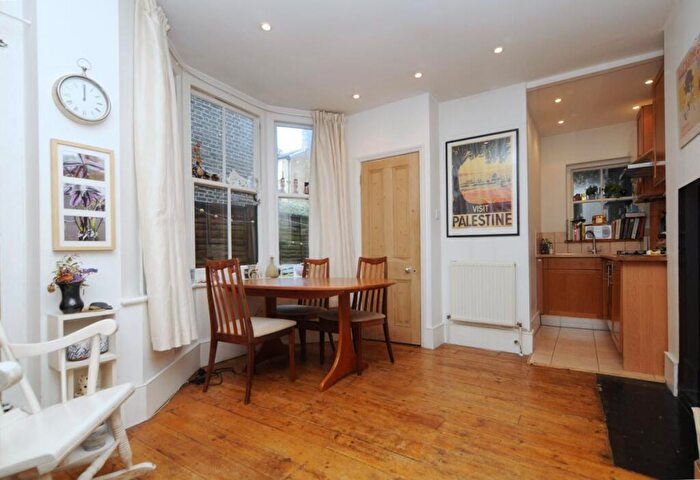 1 Bedroom Flat To Rent In Princess May Road, Stoke Newington, N16