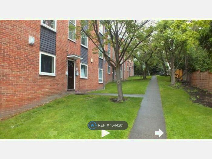 2 Bedroom Flat To Rent In Welton Court, Leeds, LS6