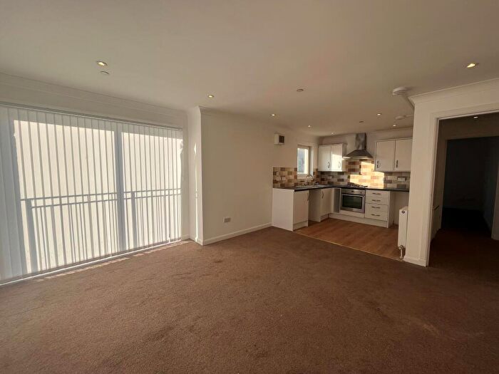 2 Bedroom Flat To Rent In Dean Street, KA3