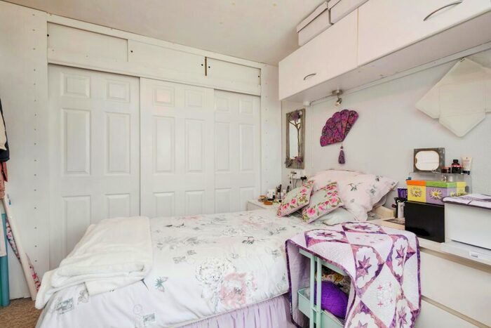 1 Bedroom Flat For Sale In Old Dover Road, Canterbury, Kent, CT1