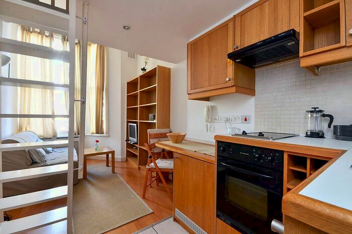 Studio To Rent In Fairholme Road, West Kensington, London, W14