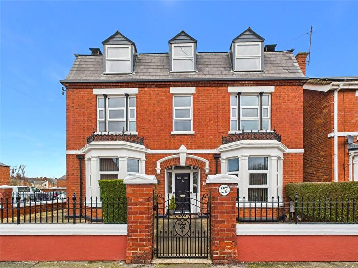 6 Bedroom Detached House For Sale In Lansdown Road, Gloucester, Gloucestershire, GL1