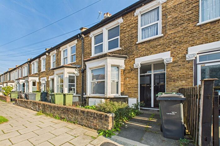 2 Bedroom Flat For Sale In Danbrook Road, SW16
