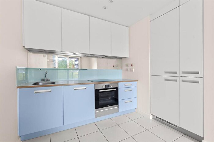1 Bedroom Apartment To Rent In Blake Apartments, New River Village, Hornsey, N8