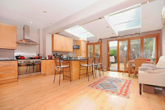 4 Bedroom Terraced House To Rent In Highview Road, Ealing W13