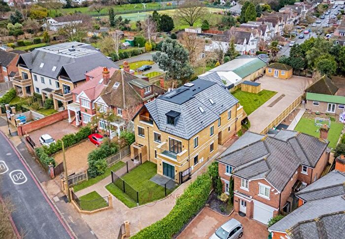 1 Bedroom Flat To Rent In Wood Lane, Isleworth, TW7