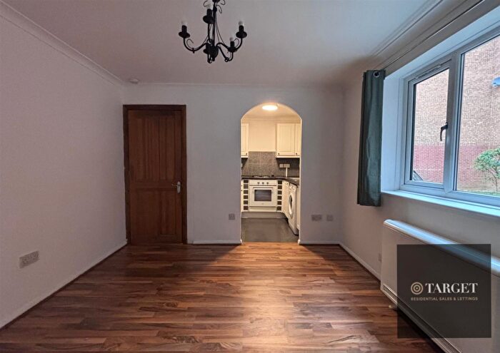 1 Bedroom Flat To Rent In Streamside Close, Edmonton, N9