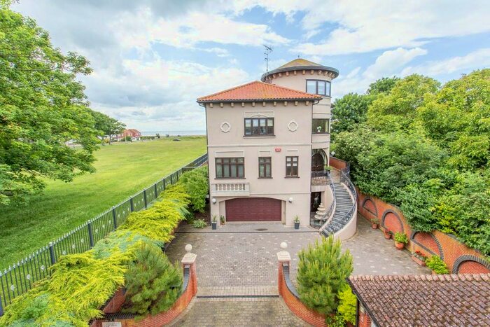 4 Bedroom Detached House To Rent In Dane Road, Minnis Bay, Birchington, CT7