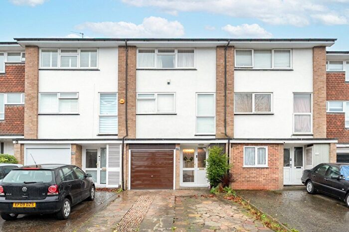 3 Bedroom Terraced House For Sale In Cavendish Road, Sutton, SM2