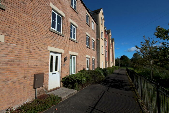 3 Bedroom Town House To Rent In De Clare Drive, Radyr, Cardiff, CF15