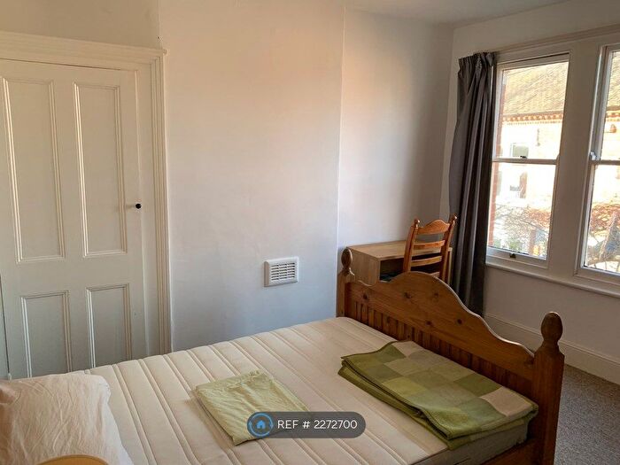 2 Bedroom End Of Terrace House To Rent In Brookhouse Avenue, Leicester, LE2