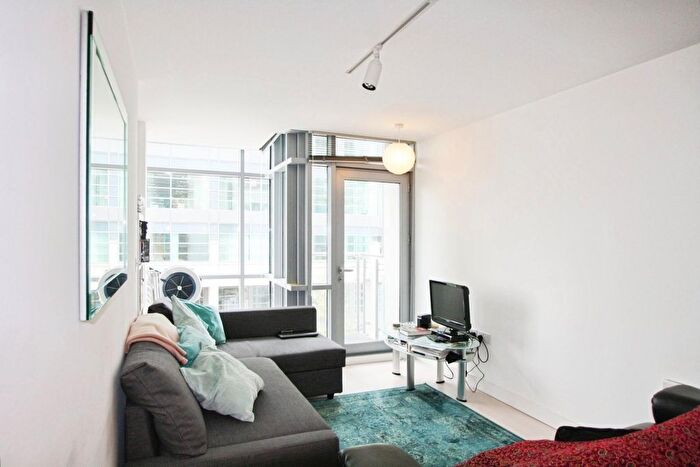 1 Bedroom Flat To Rent In Manor Mills, Ingram Street, LS11